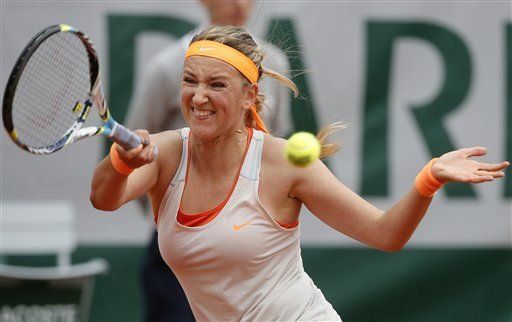 Sharapova y Azarenka avanzan en Francia