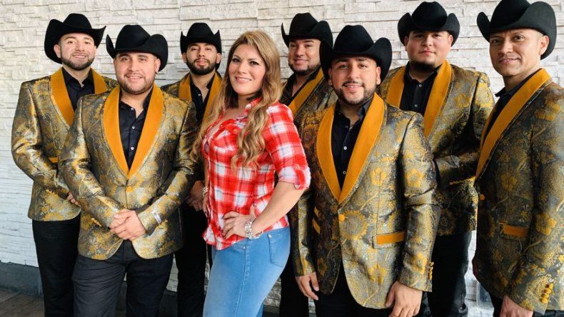 Diana Reyes y Montez de Durango se renuevan de la mano de Ricardo Arjona