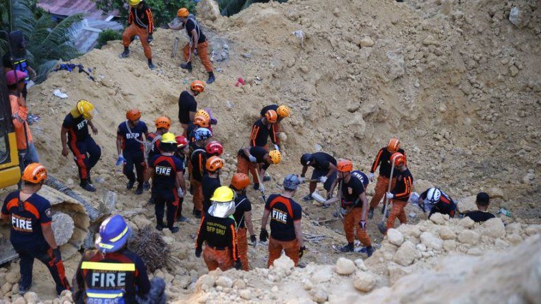 Asciende a 21 la cifra de muertos por deslave en Filipinas