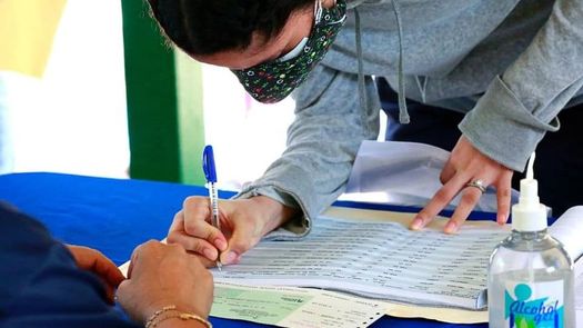 IFARHU avanza con becas 2026: miles entregan documentos