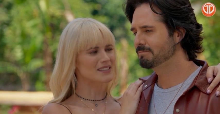 Rafael besa a Fernanda pero no le dice que se casará con Isabela