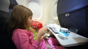 Conoce las peores comidas de avión