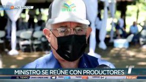 Ministro Valderrama se reúne con productores de arroz y maíz en Los Santos
