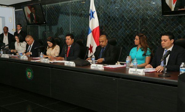 Realizan consulta ciudadana para ratificación de nuevos magistrados