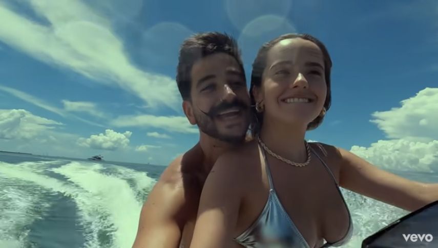 Camilo lanza Aeropuerto, Evaluna e Índigo son las protagonistas del videoclip