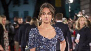 Alicia Vikander resta importancia a su falta de parecido con Lara Croft