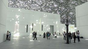 Inauguran Louvre de Abu Dabi como puente de unión entre Occidente y Oriente