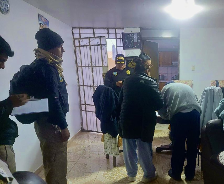 La operación de la fiscalía se realiza en forma simultánea en varias ciudades de Perú y se inició al amanecer.
