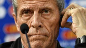 Tabárez: Con el árbitro argentino Pitana ‘nunca ganamos’