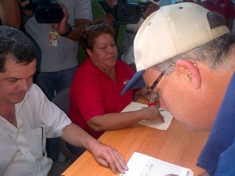 José Luis Fábrega presenta precandidatura para la Alcaldía capitalina