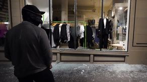 Algunos activistas se han quejado de que la policía ha actuado con mano dura contra los manifestantes.