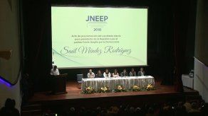 TE proclama oficialmente a Saúl Méndez candidato presidencial del FAD