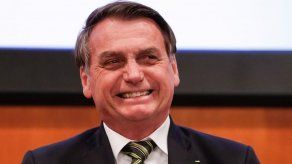 Bolsonaro chantajea a artistas