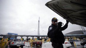 Demandan por revisión de celulares en fronteras de EEUU