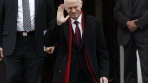 Papandreou renuncia a la conducción del partido griego Pasok
