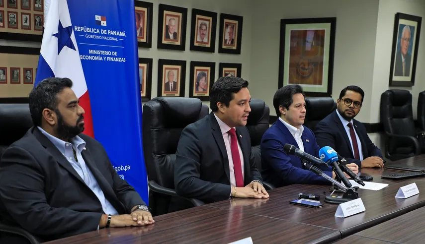 Directivos de la DGI refiriéndose a la amnistía tributaria 