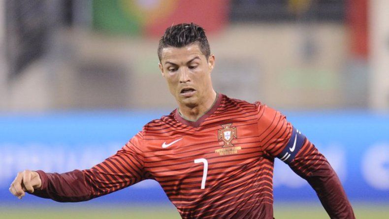 Cristiano Ronaldo, Messi y Neymar lideran el once de los internautas
