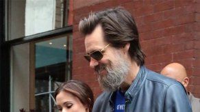 Jim Carrey se reúne con la familia de su fallecida exnovia Cathriona White
