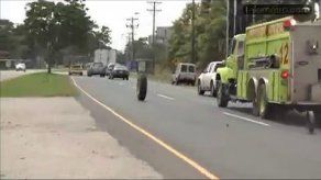 Neumático choca a un taxi en Vía Tocumen