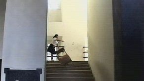 Padres de institutores expulsados tendrán que pagar daños