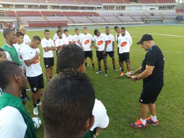 Técnico Bolillo Gómez define selección de Panamá para enfrentar a El Salvador