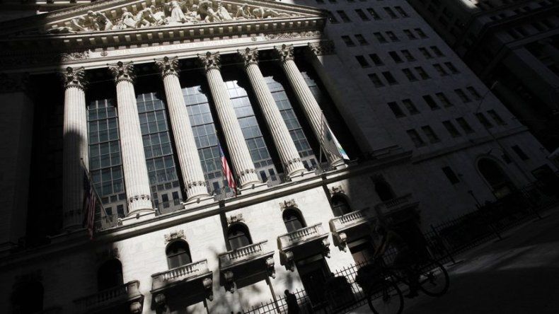 Caída accionaria en China arrastra a mercados globales