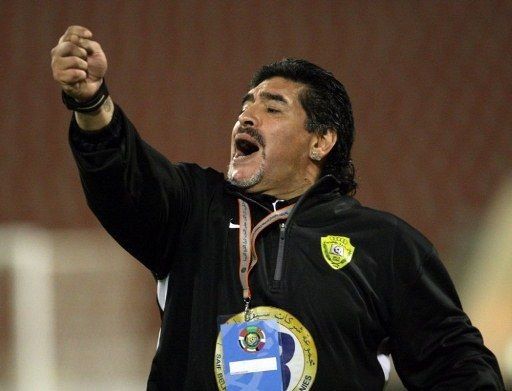 Maradona amenaza con dejar el Al Wasl