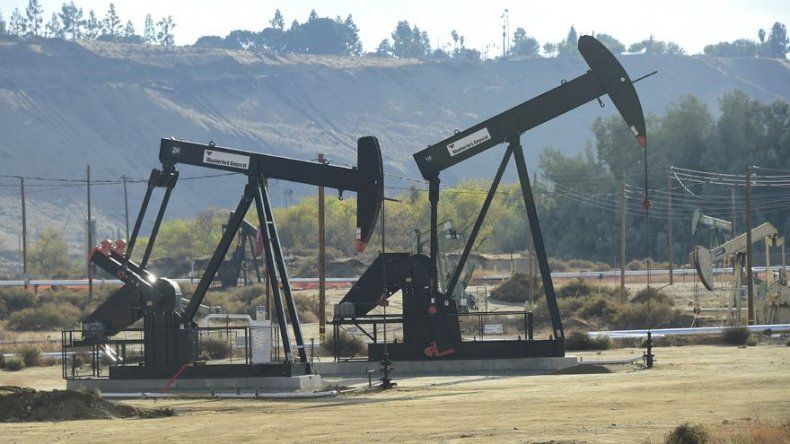 La OPEP vuelve a subir la producción y se mantiene el exceso de oferta