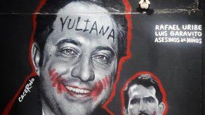 Artista recupera muros de la infamia con grafiti de caso sacudió a Colombia