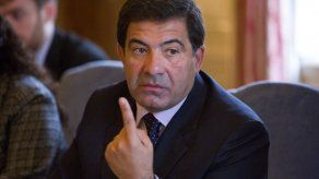 Allanan casa de extitular de Fisco argentino en caso por contrabando de vehículo