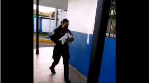 Recién nacido encontrado en cancha sintética en Colón está bajo observación y estable Recién nacido encontrado en cancha sintética en Colón está bajo observación y estable