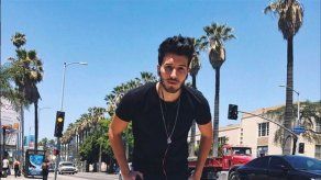 Sebastián Yatra y Tim Cook apoyan la inmigración en una entrevista conjunta