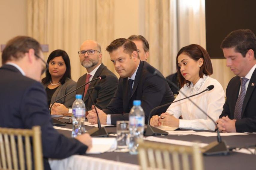 Reunión entre el Gobierno Nacional y epresentantes de First Quantum y Minera Panamá.