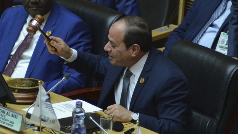 Egipto considera extender mandato de presidente