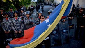 Piloto rebelde Óscar Pérez enterrado en Caracas sin aval de familiares