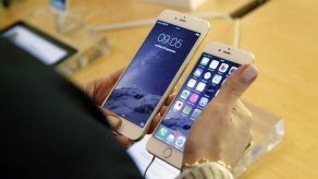 Director del FBI se opone a encriptar teléfonos