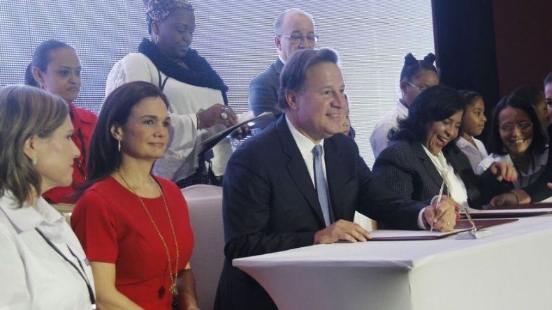 Varela sanciona ley que establece el Programa Panamá Bilingüe como política de Estado