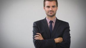 Dimite el número dos del Ayuntamiento de París por discrepancias con Hidalgo