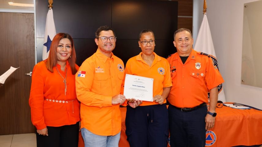 Reconocimientos a colaboradores de SINAPROC.&nbsp;