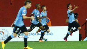 Uruguay supera a Irak en penales y disputará la final contra Francia