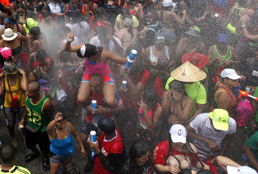 Se prohíbe la realización de actividades bailables en espacios abiertos o cerrados