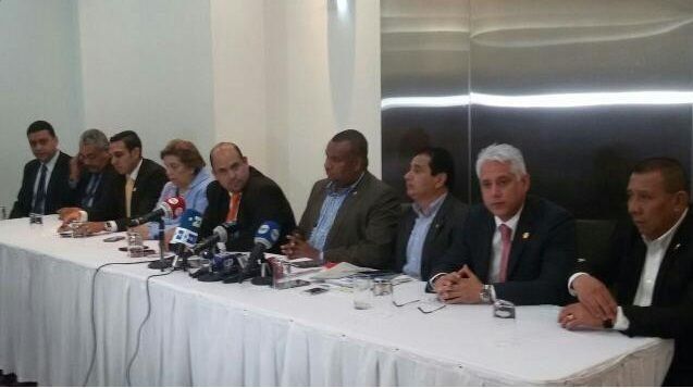 Diputados del Parlacen niegan persecución política contra Martinelli