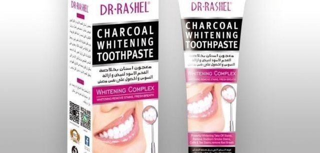 Piden a la población no comprar el blanqueador dental Dr. Rashel Charcoal Whitening Toothpaste