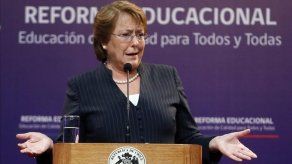 Bachelet visitará Alemania y España a fines de octubre