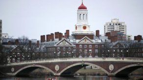 Buscan que Harvard difunda archivos sobre admisión