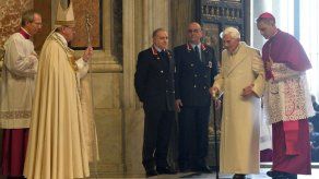 Benedicto XVI se está apagando lentamente