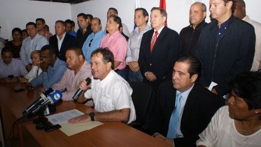 Diputados PRD reaccionan a reunión entre copartidarios y miembros del CD