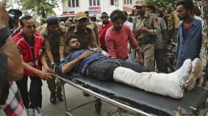 Autobús con peregrinos cae a barranco: hay 16 muertos en India