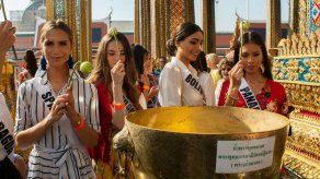 Concursantes del Miss Universo visitan el Gran Palacio