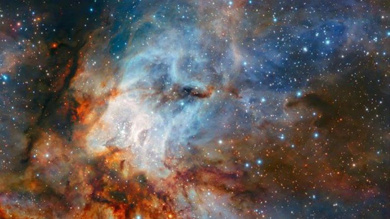 Astrónomos europeos captan una imagen detallada del cúmulo estelar RCW 38